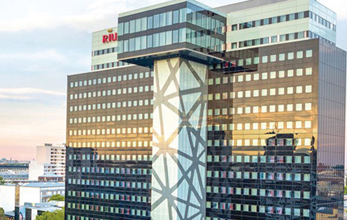 大手ホテルチェーンのゲスト用Wi-Fi環境を最適化 - イメージ